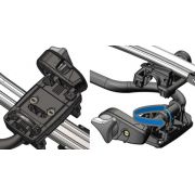 A talp megfordításával jobbos és balos rögzítésű is lehet a szállító